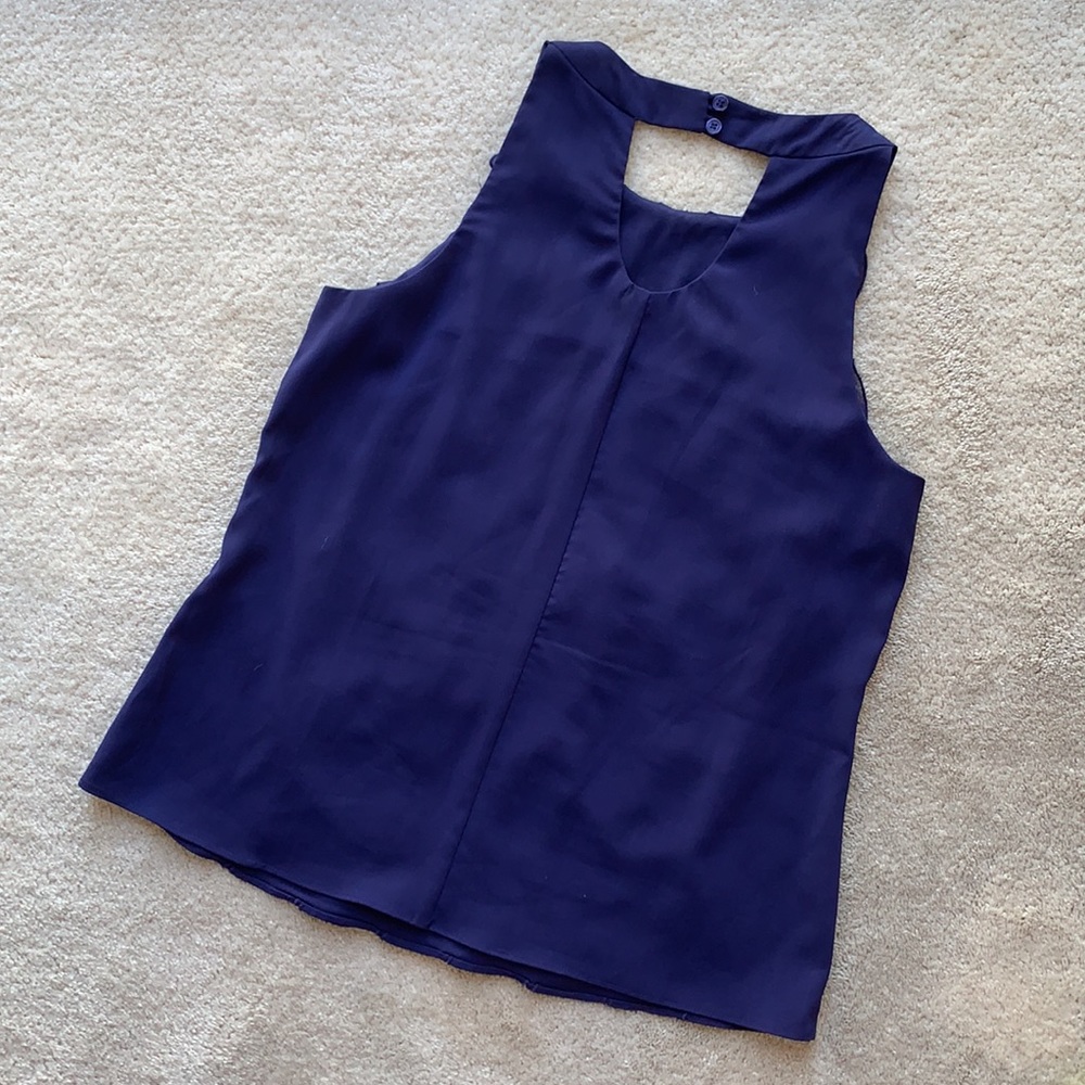 Trulli Ruffled Tank Keyhole Blouse - Picture 2 of 10